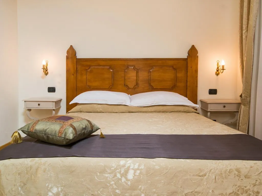 Tenuta La Presa Caprino Veronese 0*,